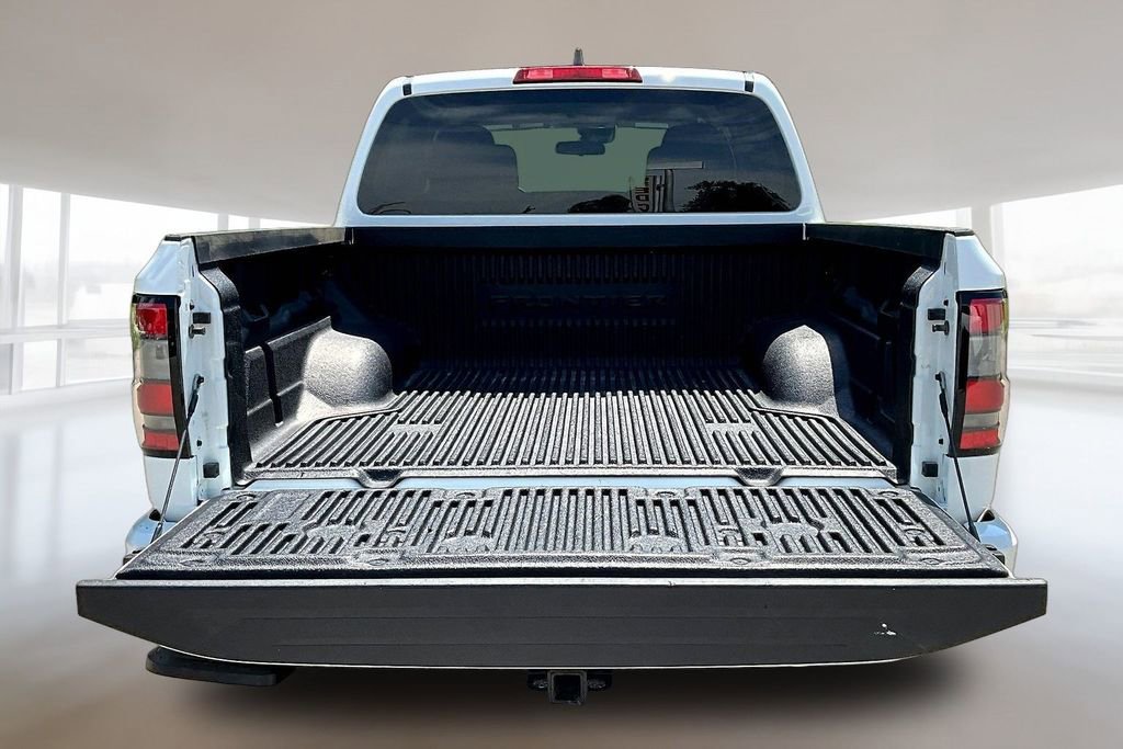 Used 2023 Nissan Frontier SV w/ Tow Package AWD/4WD image 7