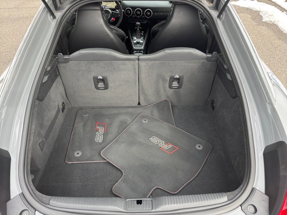 Used 2018 Audi TT RS image 15