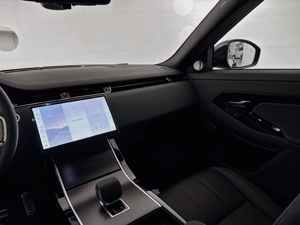 New 2026 Land Rover Range Rover Evoque Hoxton AWD/4WD image 24