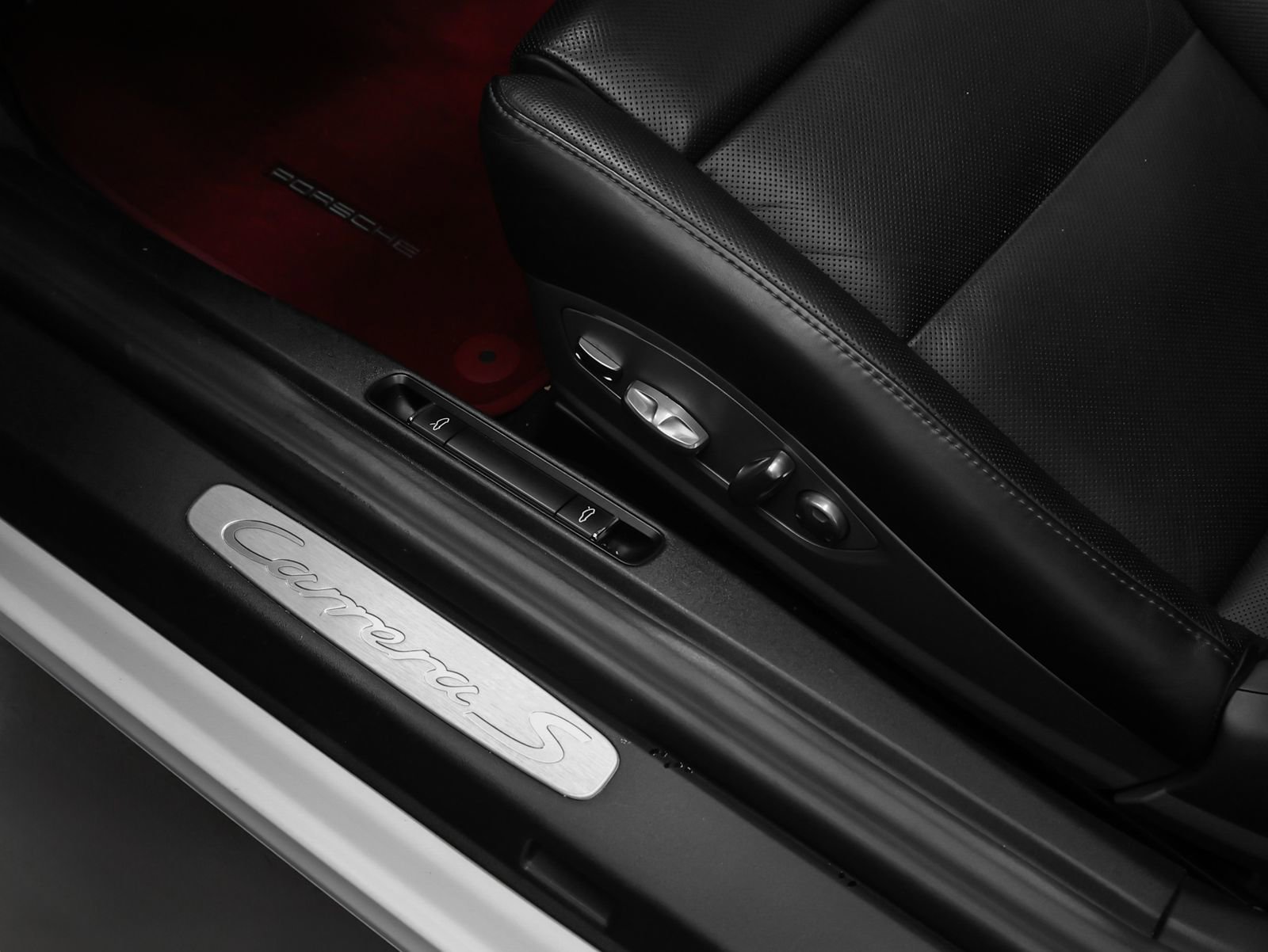 Certified 2014 Porsche 911 Carrera S image 33