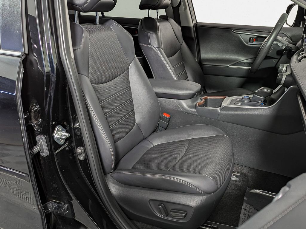 Used 2024 Toyota RAV4 Limited w/ Advanced Technology Package image 37