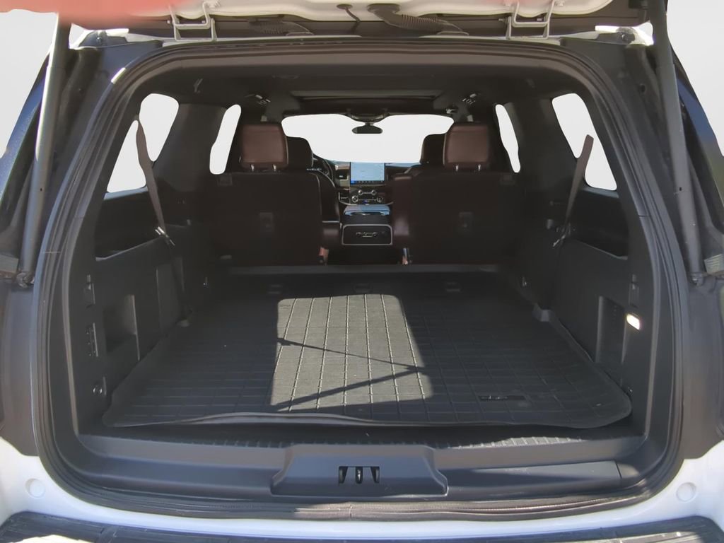 Used 2022 Ford Expedition Max Limited RWD image 9