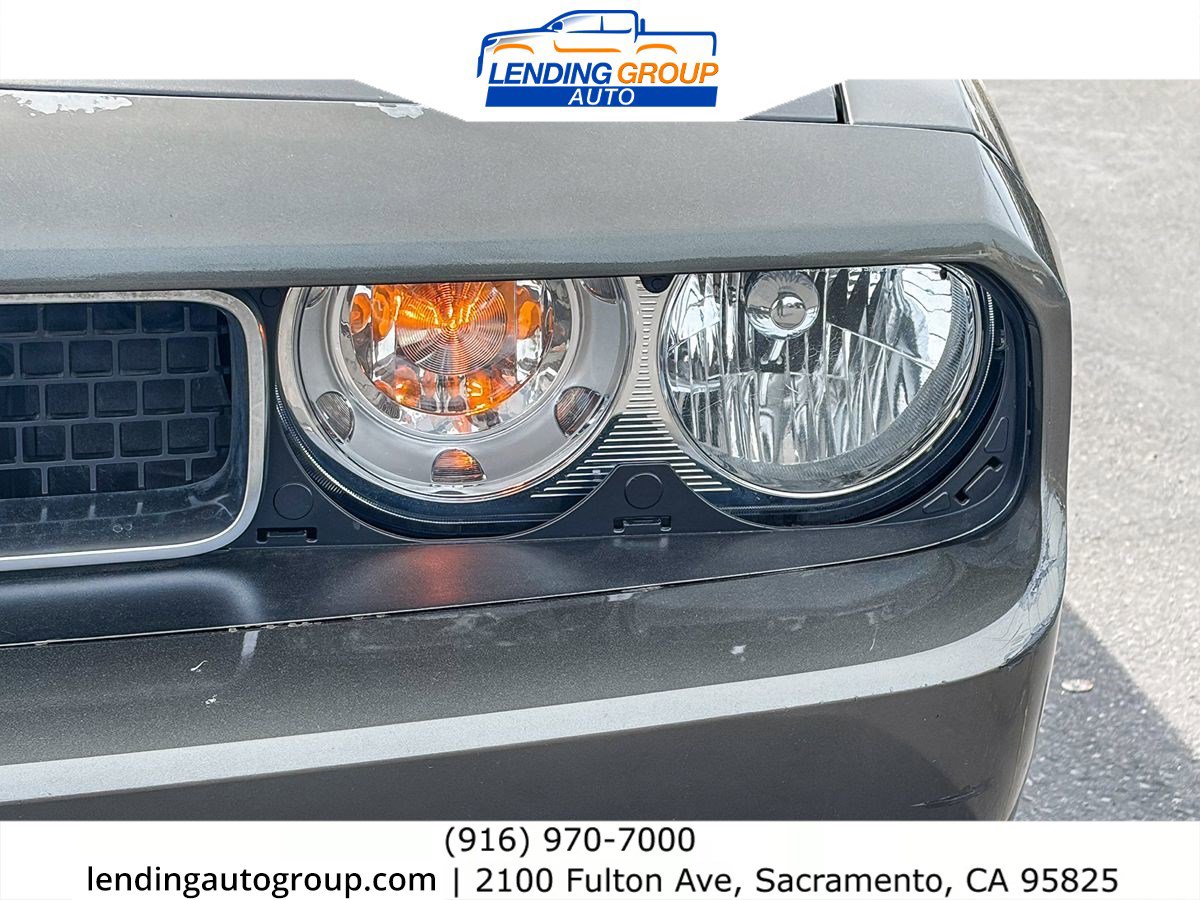 Used 2010 Dodge Challenger SE image 7