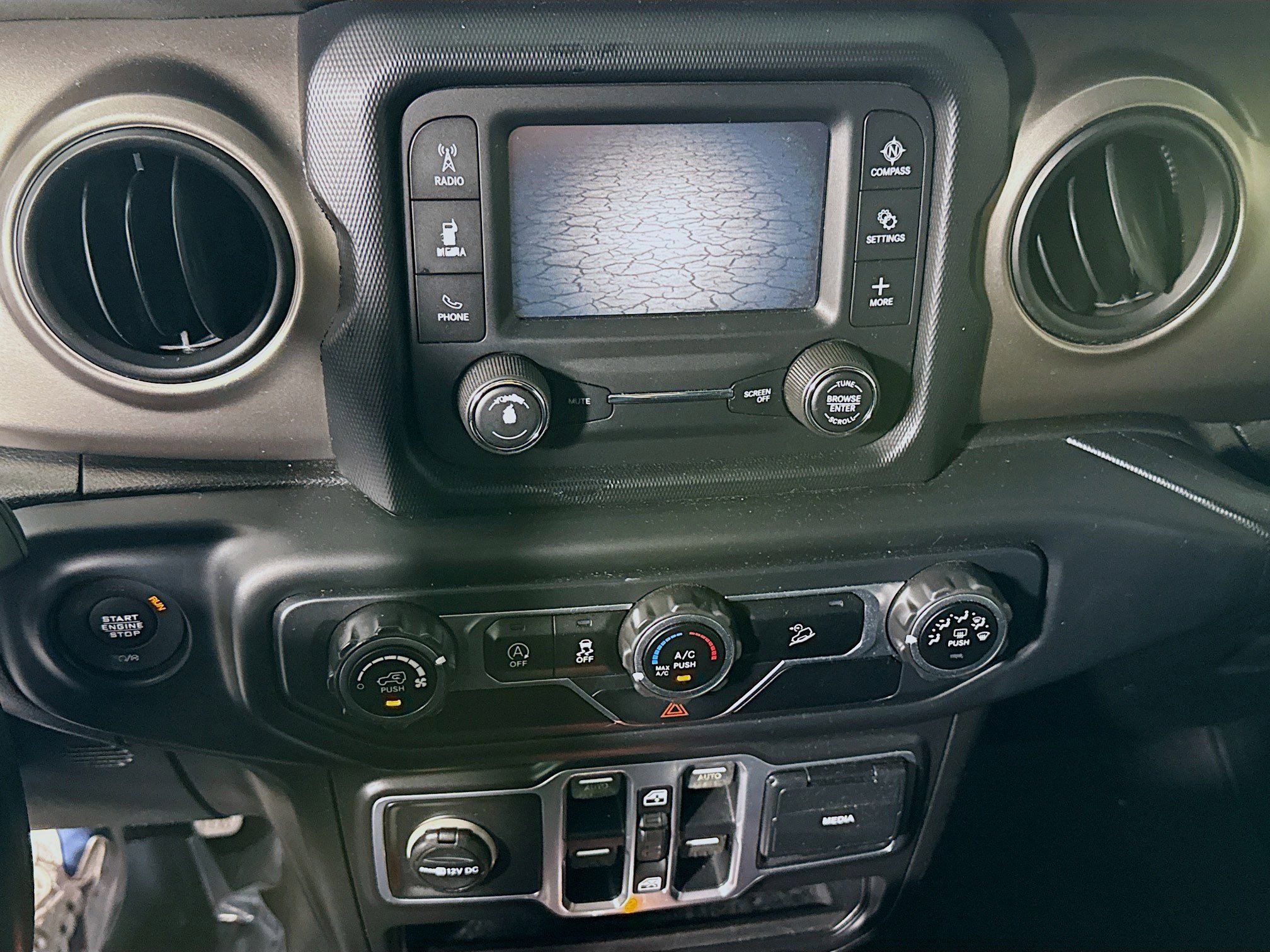 Used 2018 Jeep Wrangler Unlimited Sport S image 18