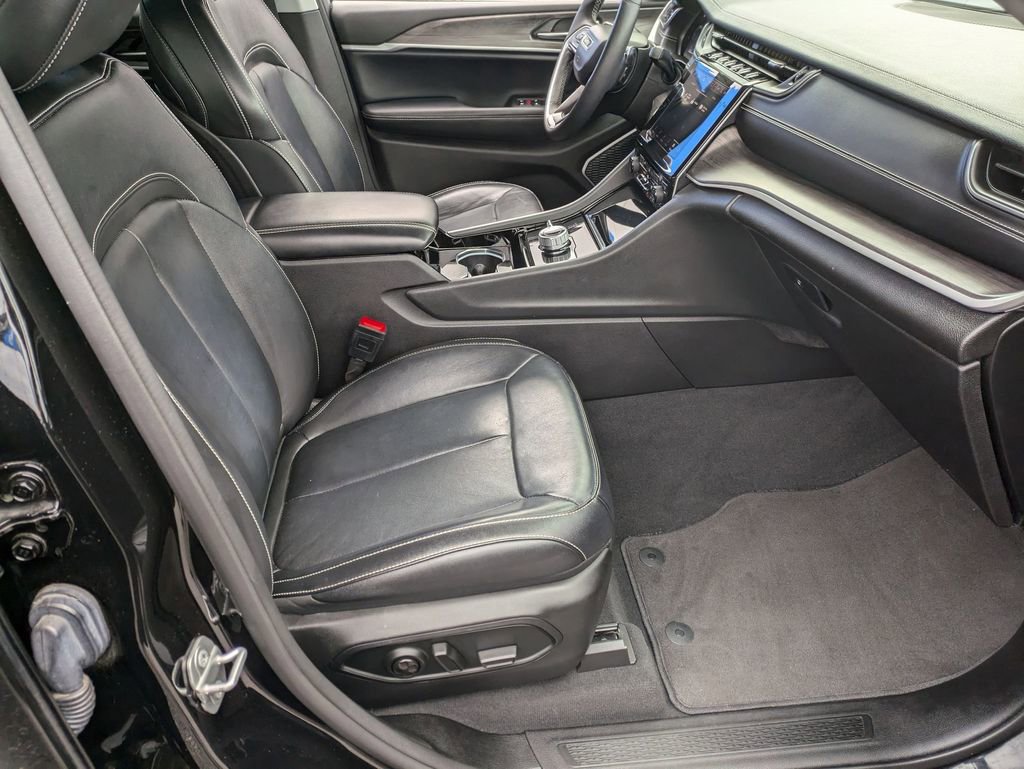 Used 2022 Jeep Grand Cherokee L Limited image 27