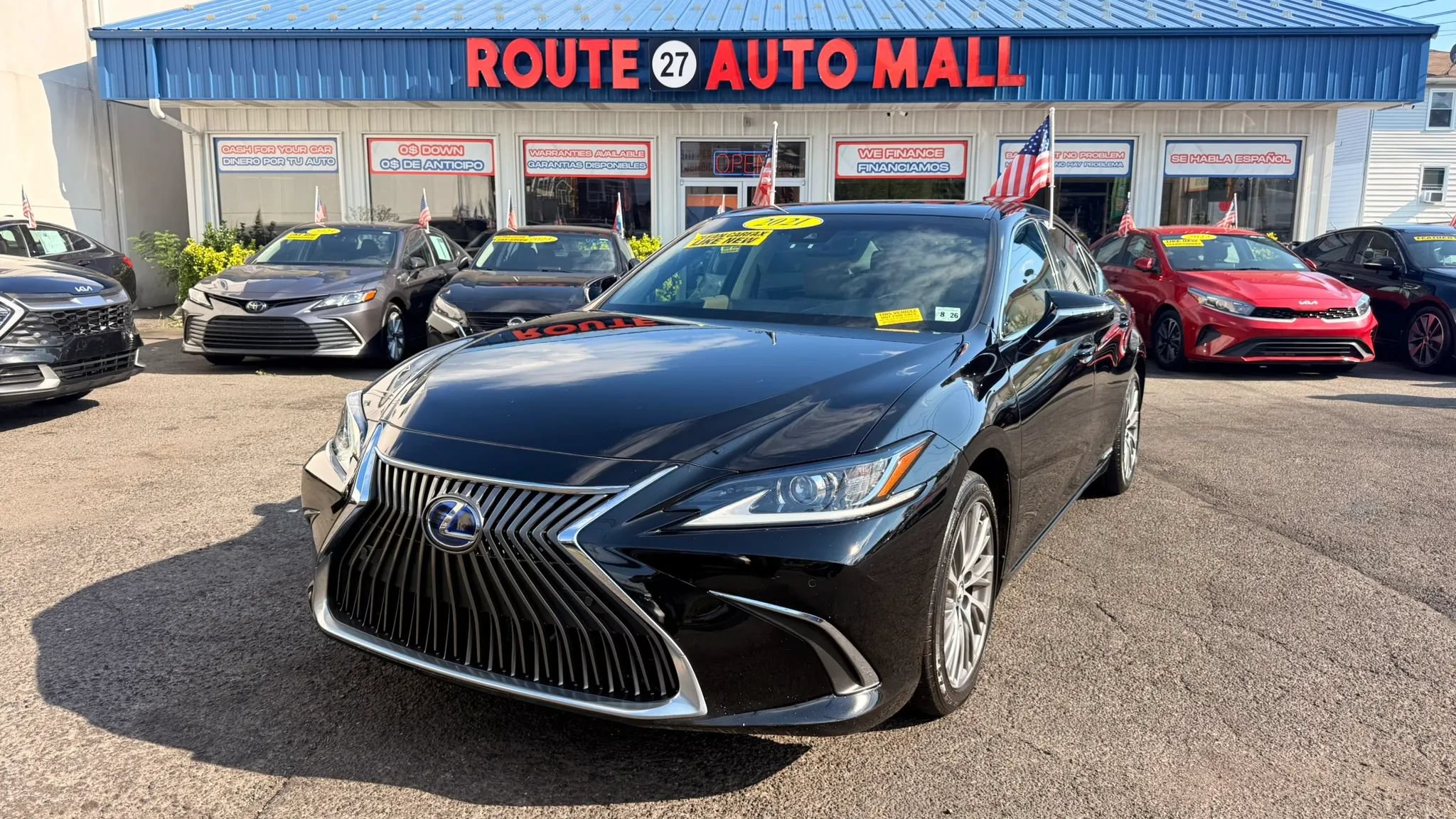 Used 2021 Lexus ES 300h w/ Premium Package FWD image 1