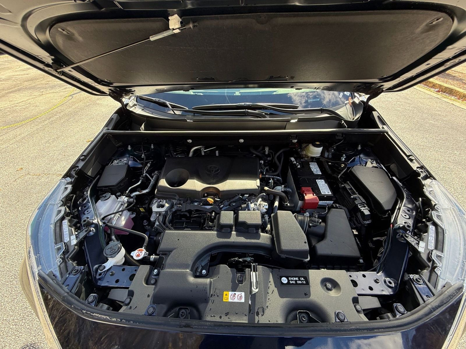 Used 2025 Toyota RAV4 XLE image 32