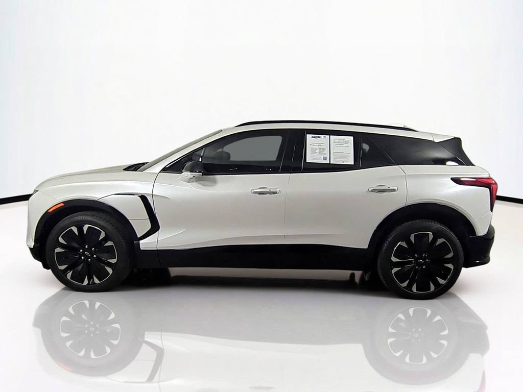 Used 2024 Chevrolet Blazer EV RS RWD image 8