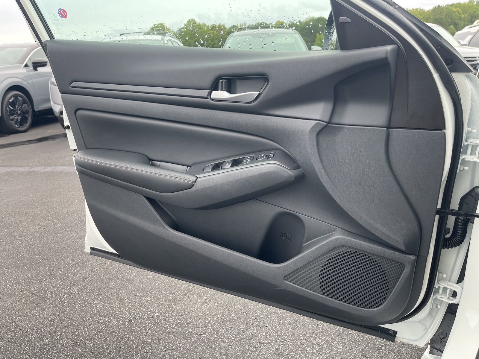 New 2025 Nissan Altima 2.5 SV image 30