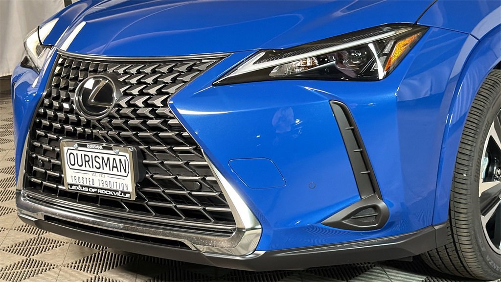 New 2025 Lexus UX 300h AWD image 3