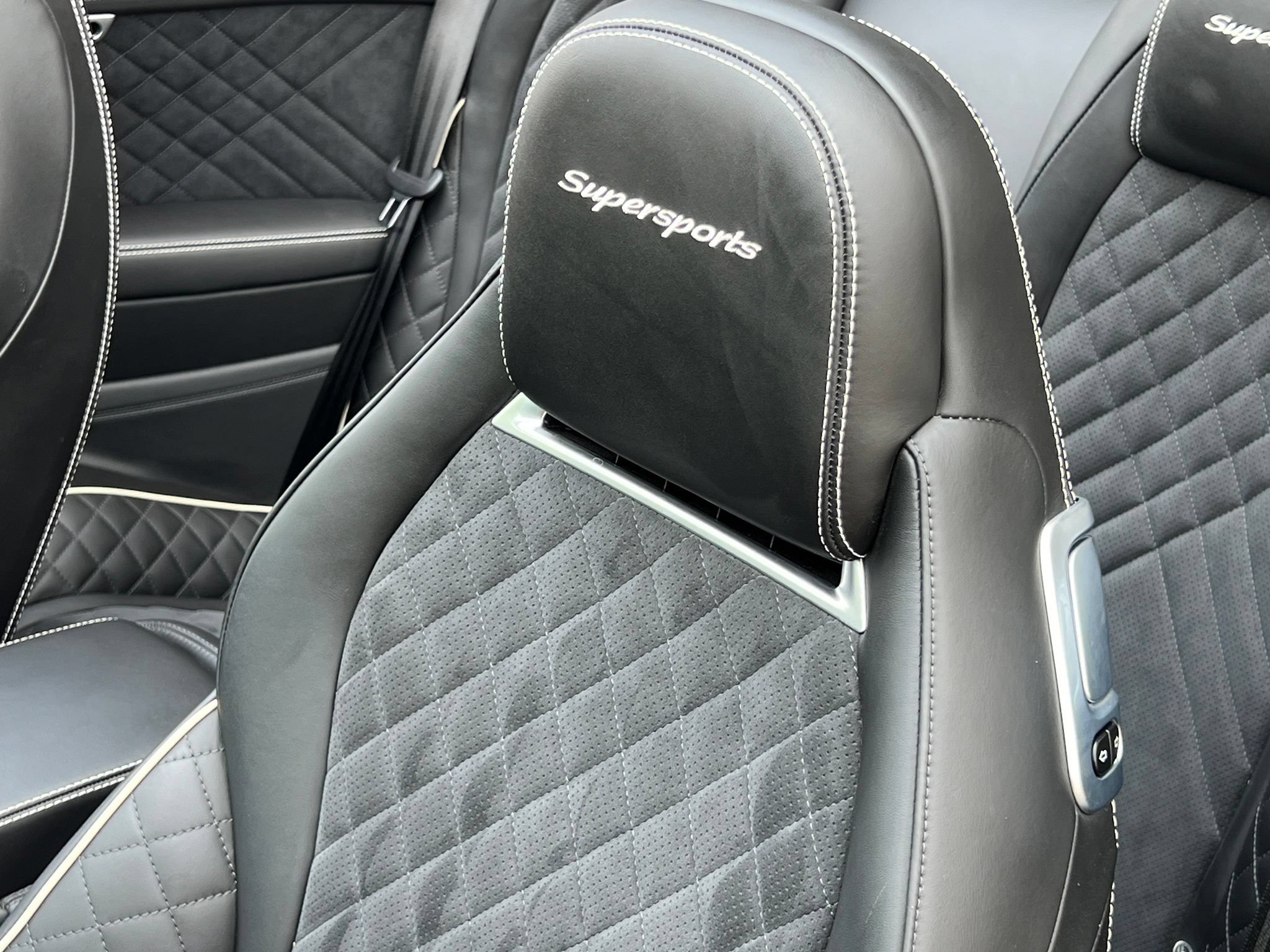 Used 2018 Bentley Continental GT Supersports AWD/4WD image 24