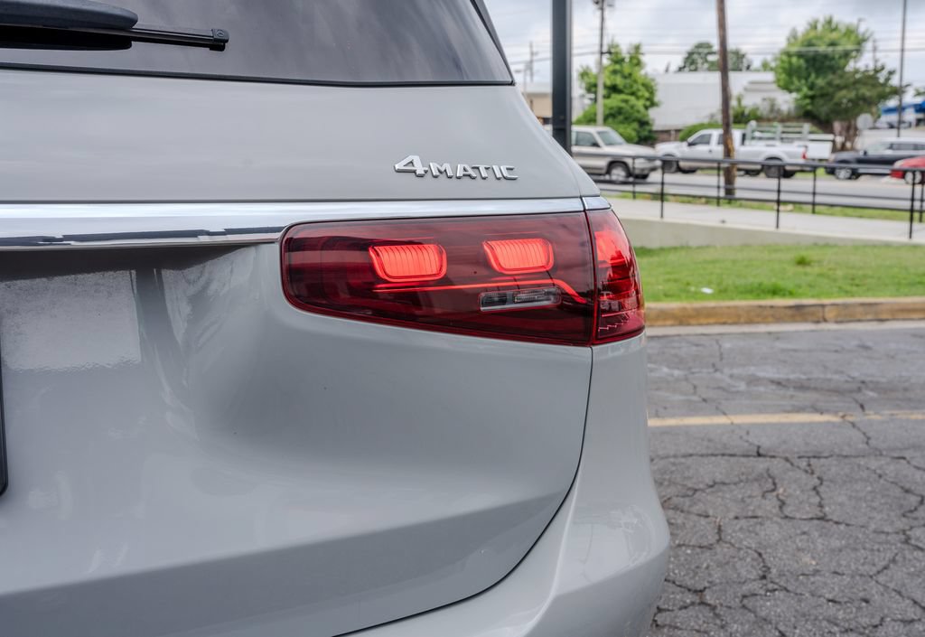 Used 2024 Mercedes-Benz GLS 580 4MATIC image 30
