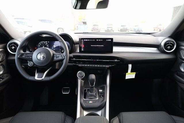 New 2025 Alfa Romeo Tonale w/ Premium Package image 11