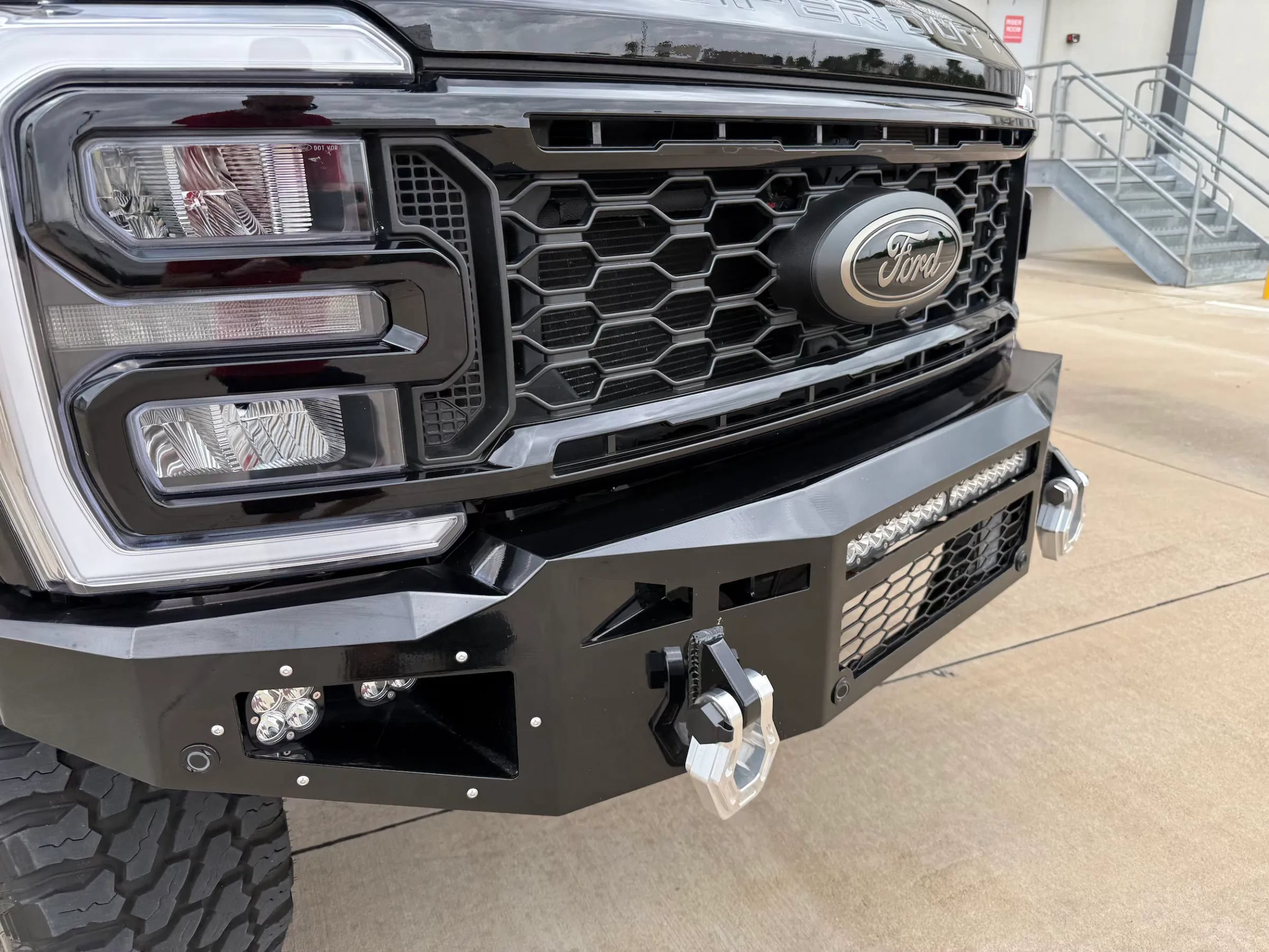 Used 2025 Ford F250 Lariat w/ Lariat Ultimate Package AWD/4WD image 7