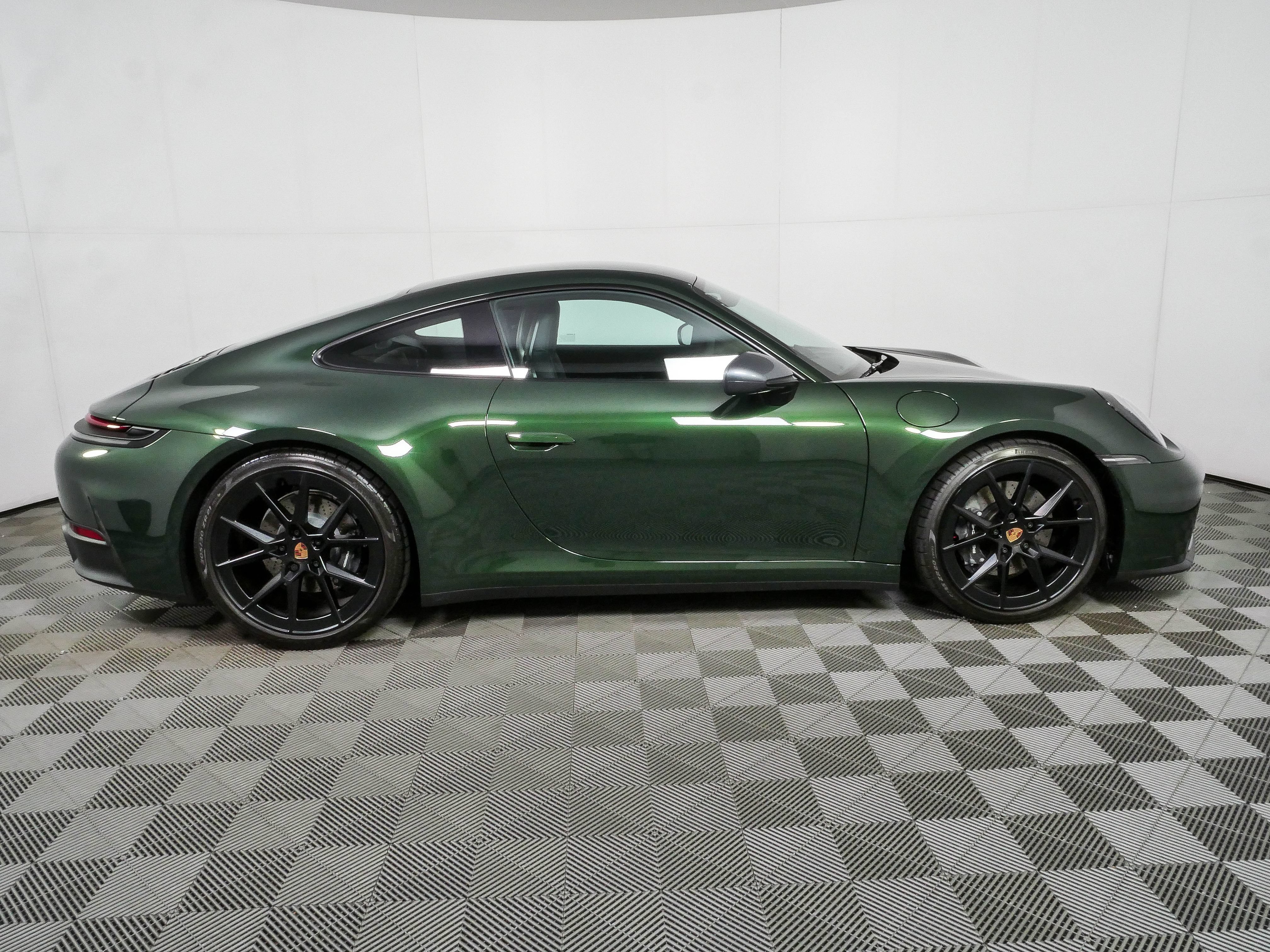Certified 2026 Porsche 911 Carrera RWD image 26