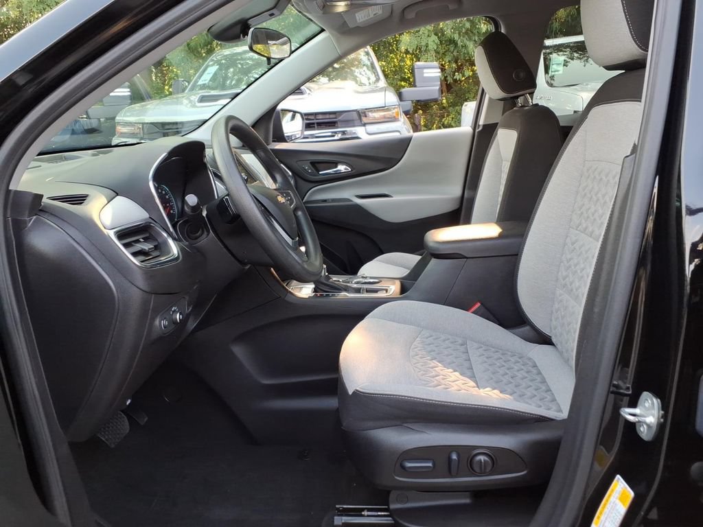Certified 2023 Chevrolet Equinox LS w/ LS Convenience Package AWD/4WD image 9