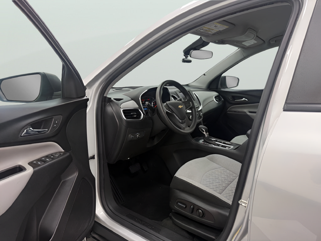 Used 2022 Chevrolet Equinox LS w/ LS Convenience Package FWD image 10