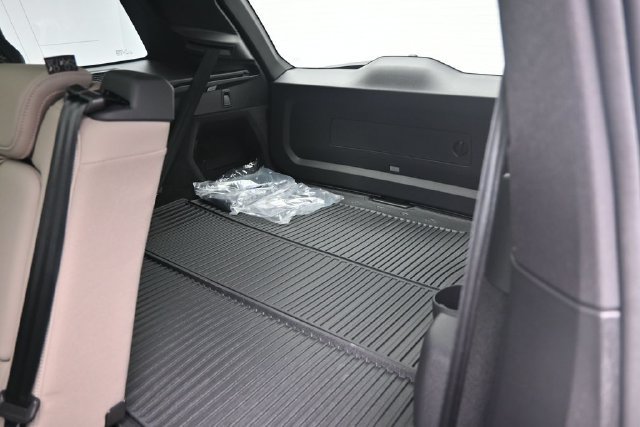 Used 2026 Volvo XC90 B6 Plus w/ Protection Package Premier AWD/4WD image 26