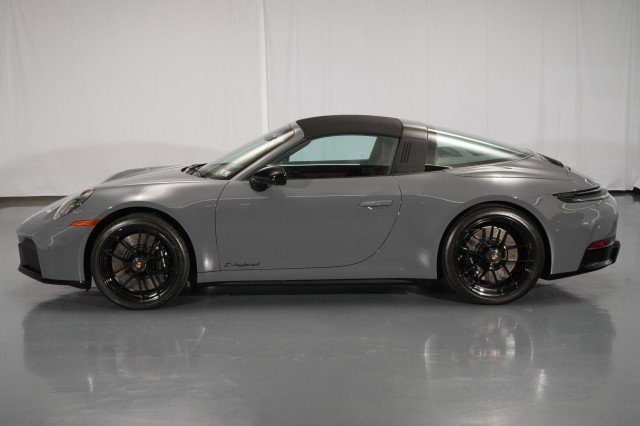 Used 2025 Porsche 911 Targa 4 GTS AWD/4WD image 5