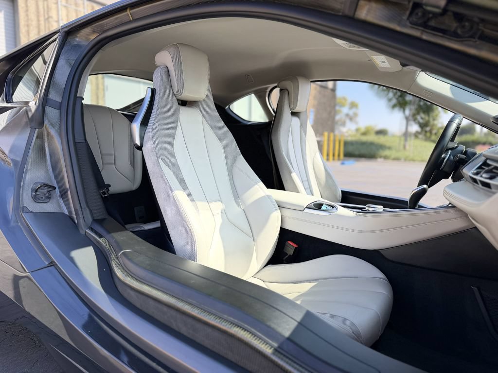 Used 2016 BMW i8 AWD/4WD image 10