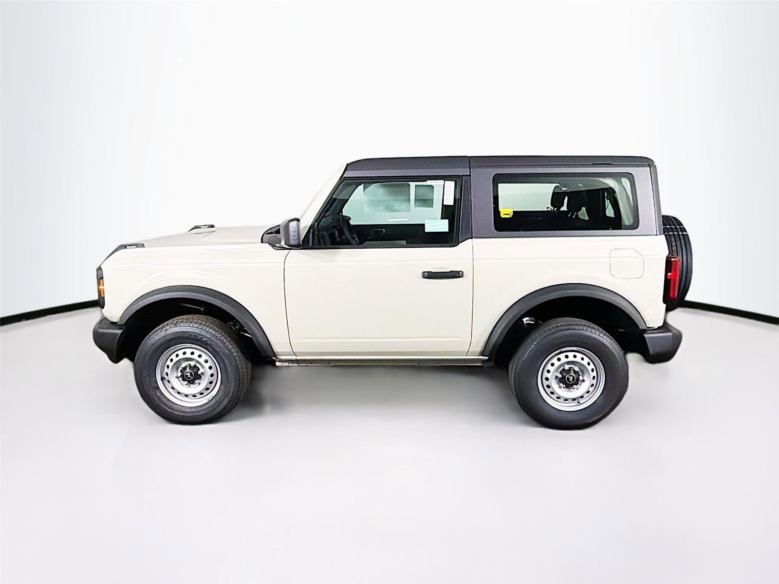 New 2025 Ford Bronco 2-Door image 4