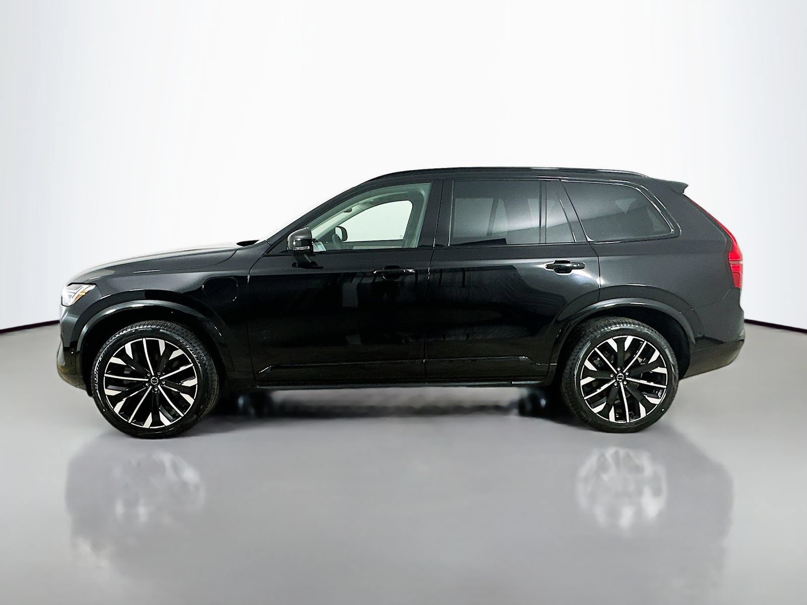 New 2026 Volvo XC90 T8 Ultra w/ Protection Package AWD/4WD image 8