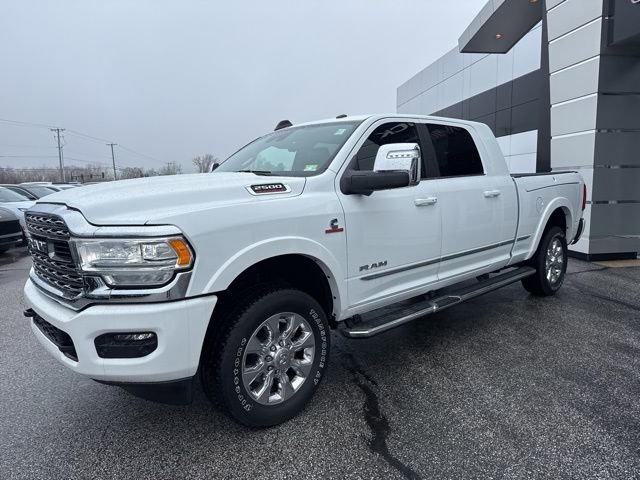 Used 2024 RAM 2500 Limited image 3
