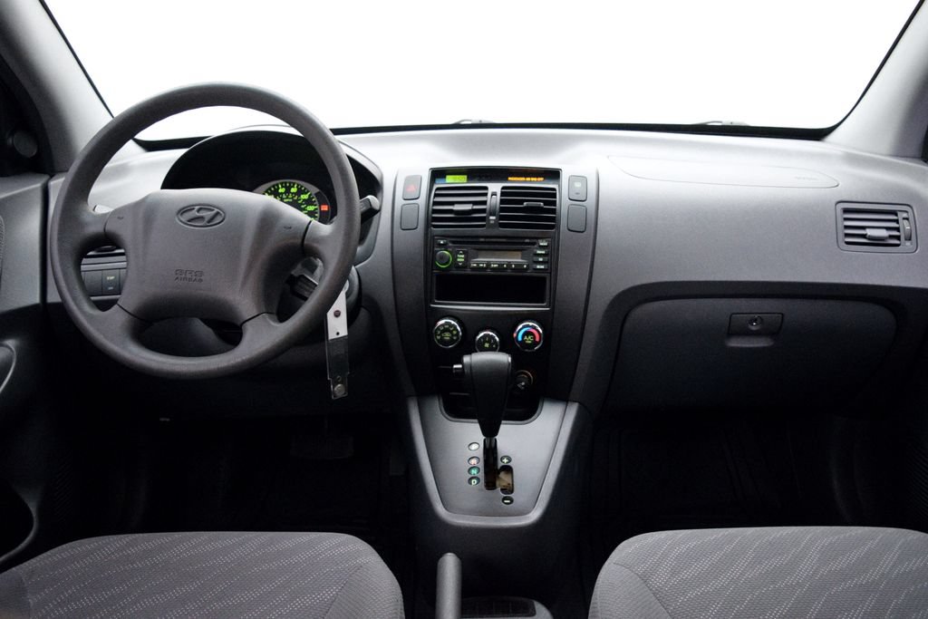 Used 2005 Hyundai Tucson GL FWD image 17