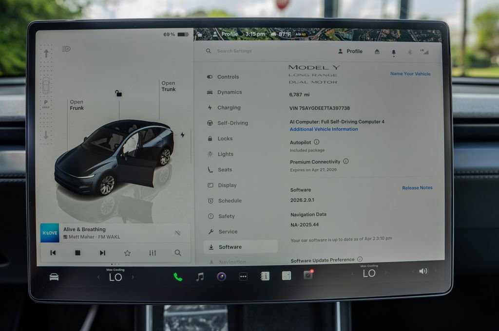 Used 2026 Tesla Model Y Long Range image 9