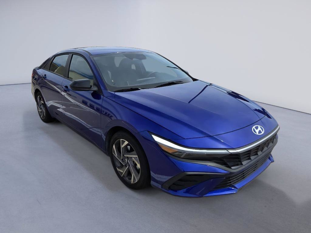 Used 2025 Hyundai Elantra Sport FWD image 8