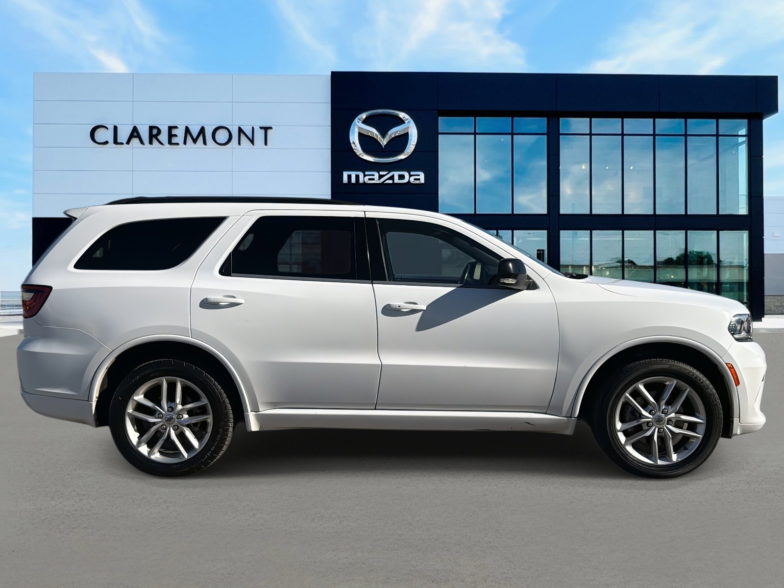 Used 2023 Dodge Durango GT image 4