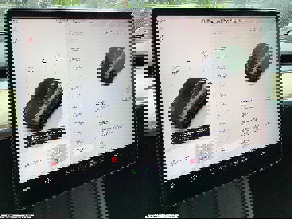 Used 2022 Tesla Model Y Performance image 7