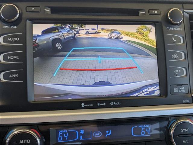 Used 2018 Toyota Highlander XLE image 12