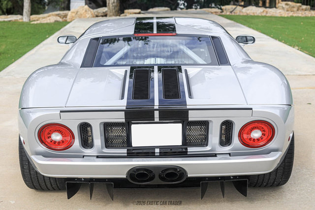 Used 2005 Ford GT RWD image 61