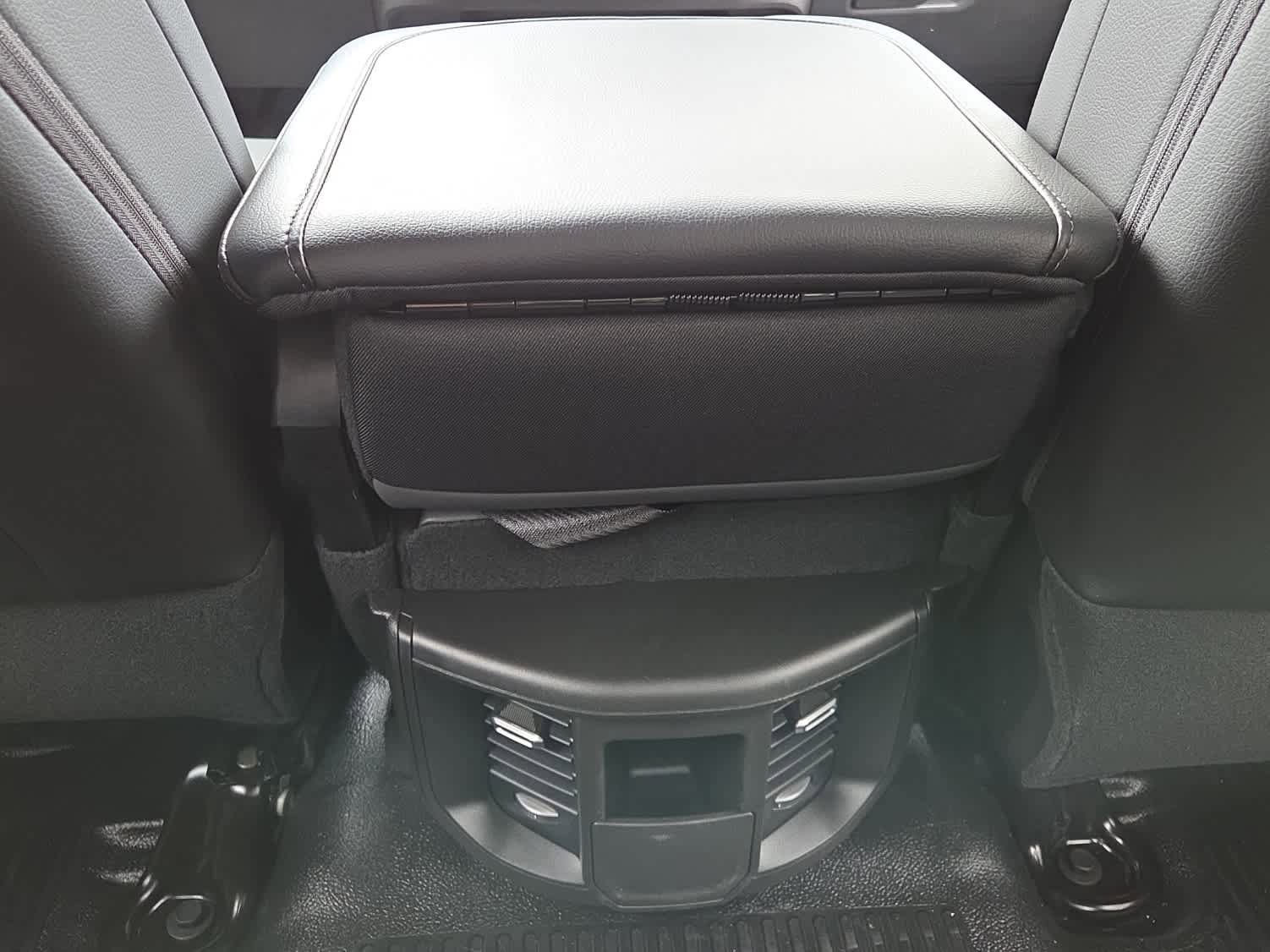 New 2025 RAM 5500 Tradesman AWD/4WD image 11