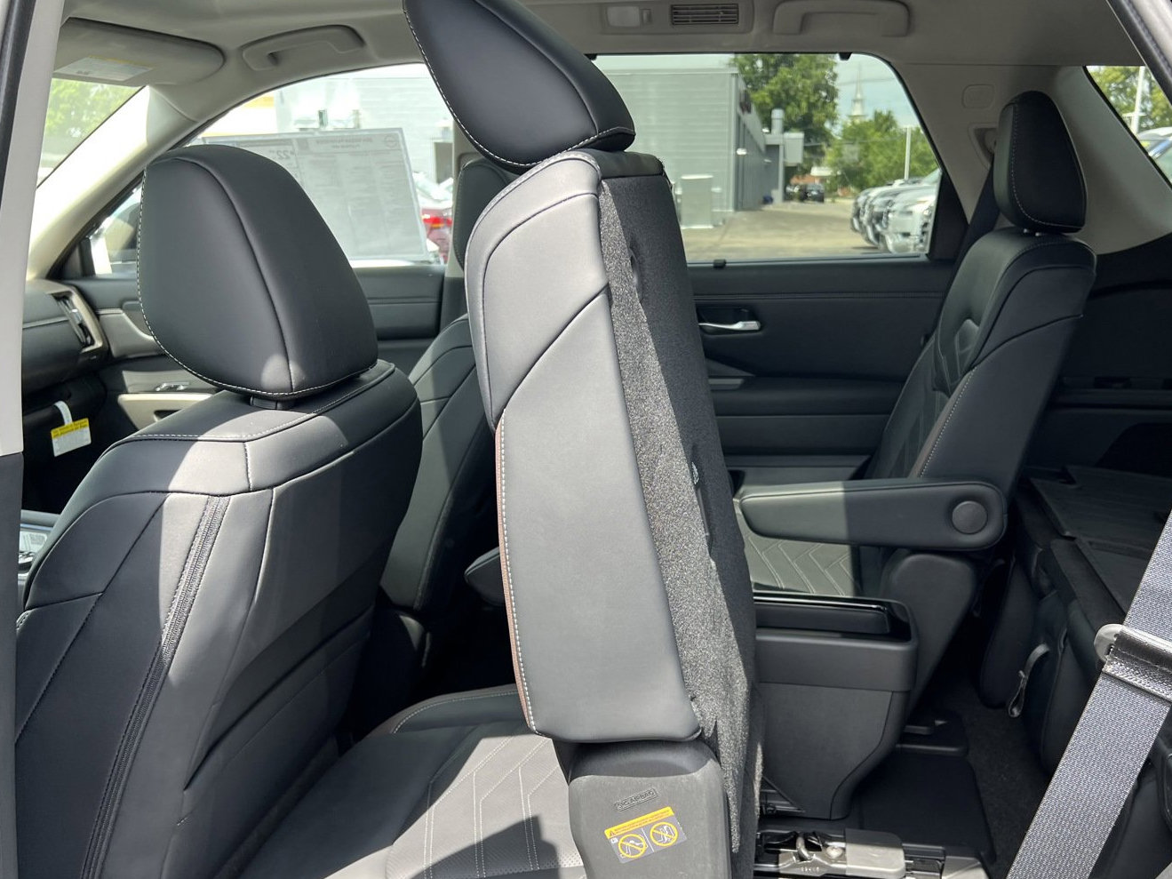 New 2025 Nissan Pathfinder Platinum image 37