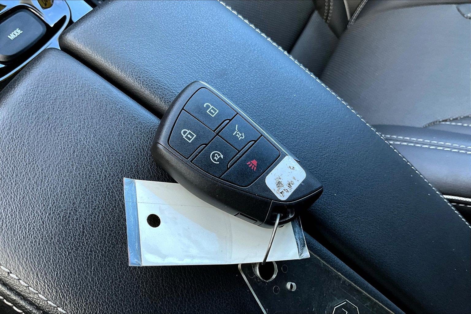 Used 2023 Buick Envision Essence AWD/4WD image 29