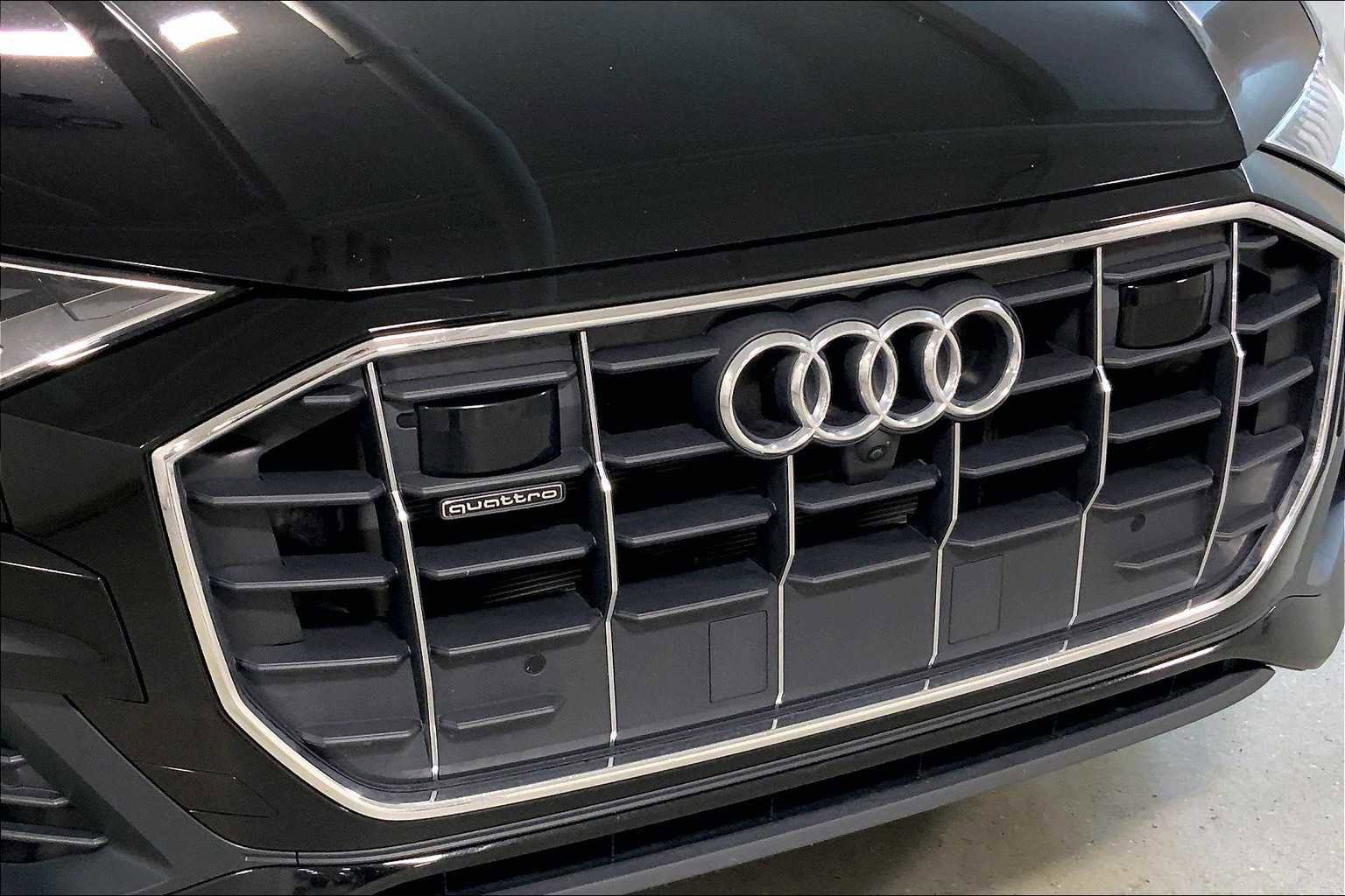 Used 2023 Audi Q8 Prestige image 32