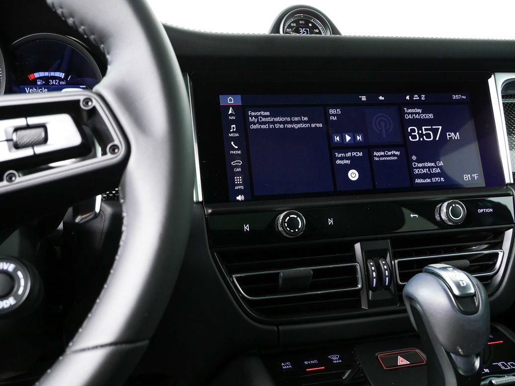 Certified 2025 Porsche Macan GTS image 13