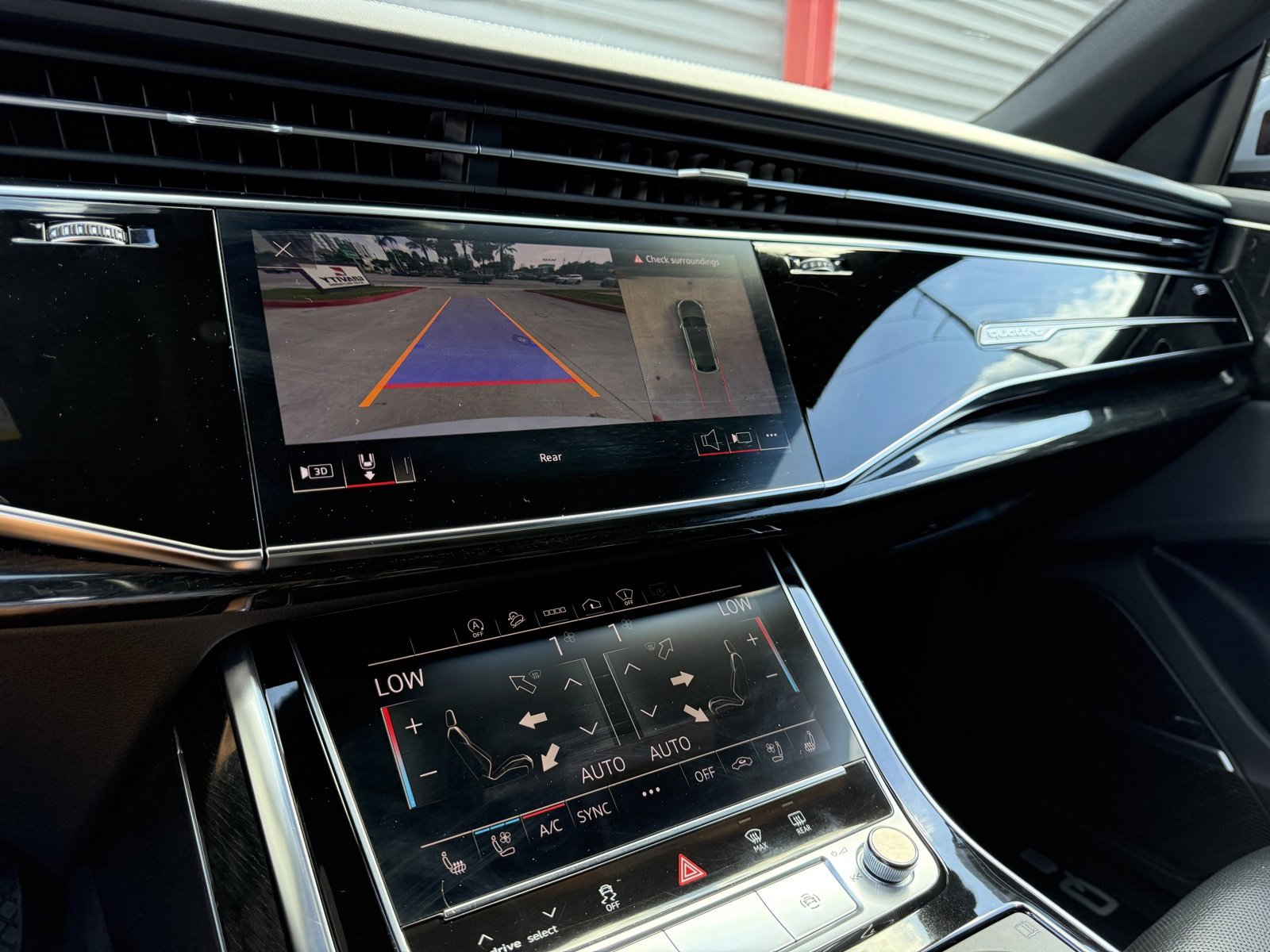 Used 2021 Audi Q8 Prestige image 21