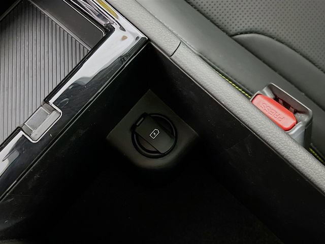 Used 2025 Kia K5 GT image 35