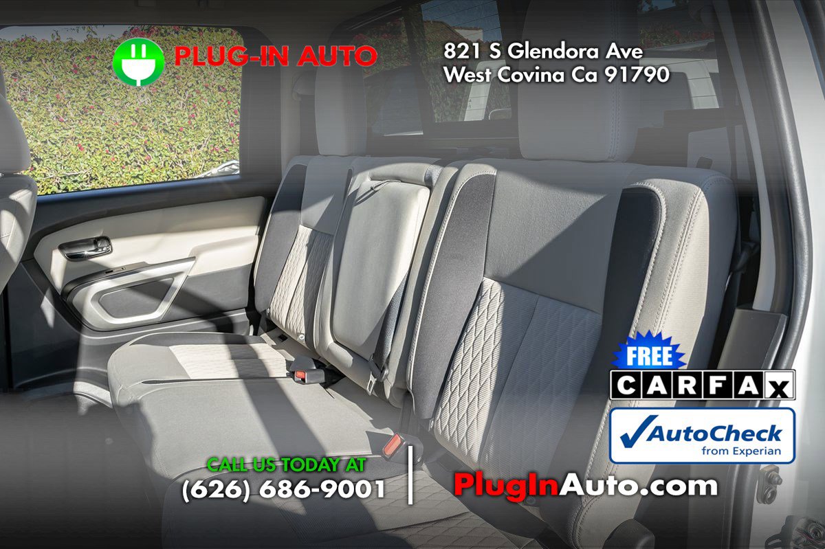 Used 2024 Nissan Titan SV w/ SV Convenience Package image 11