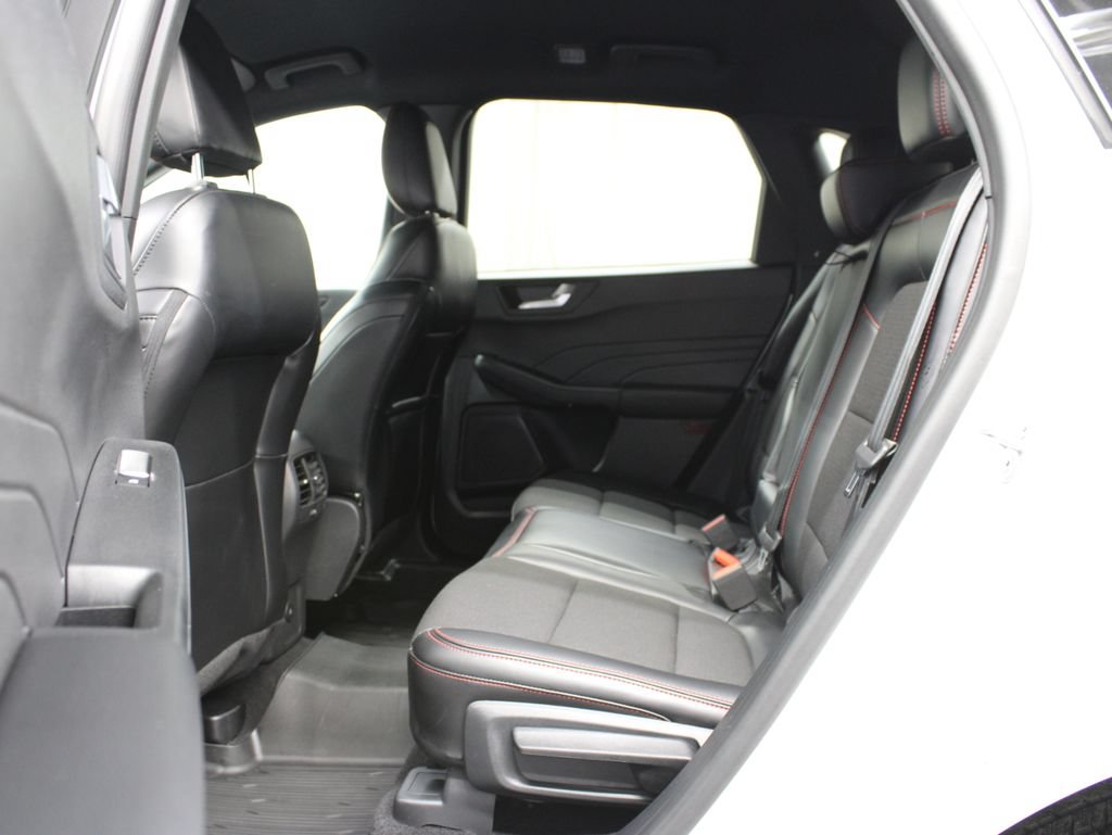 Used 2024 Ford Escape ST-Line w/ Tech Pack #1 AWD/4WD image 16