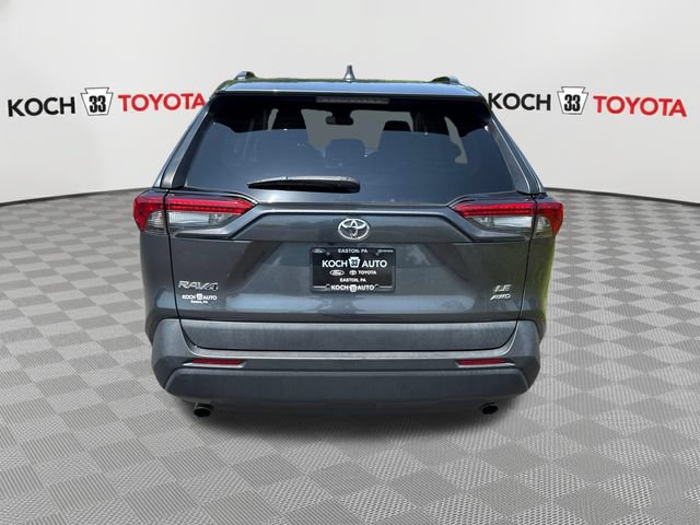 Used 2021 Toyota RAV4 LE AWD/4WD image 7