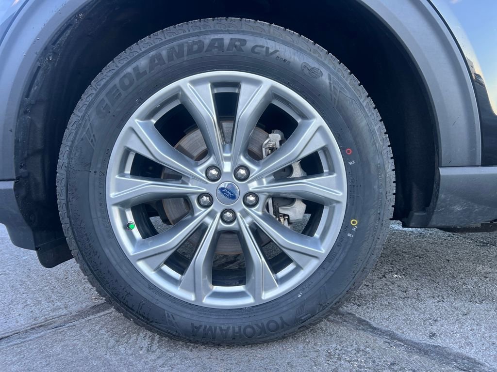 Certified 2023 Ford Explorer XLT w/ Equipment Group 202A image 30