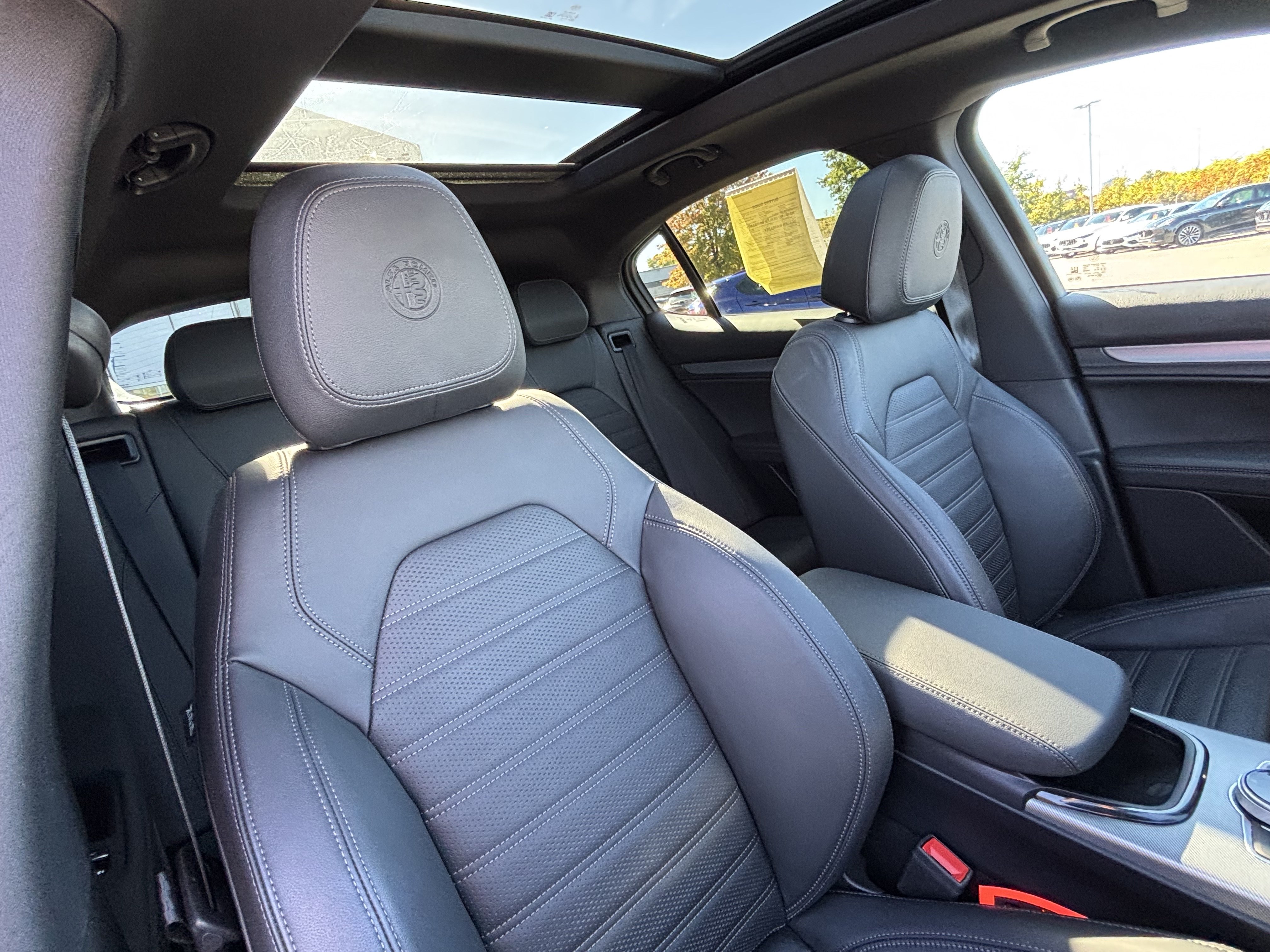 Certified 2024 Alfa Romeo Stelvio Veloce AWD/4WD image 31