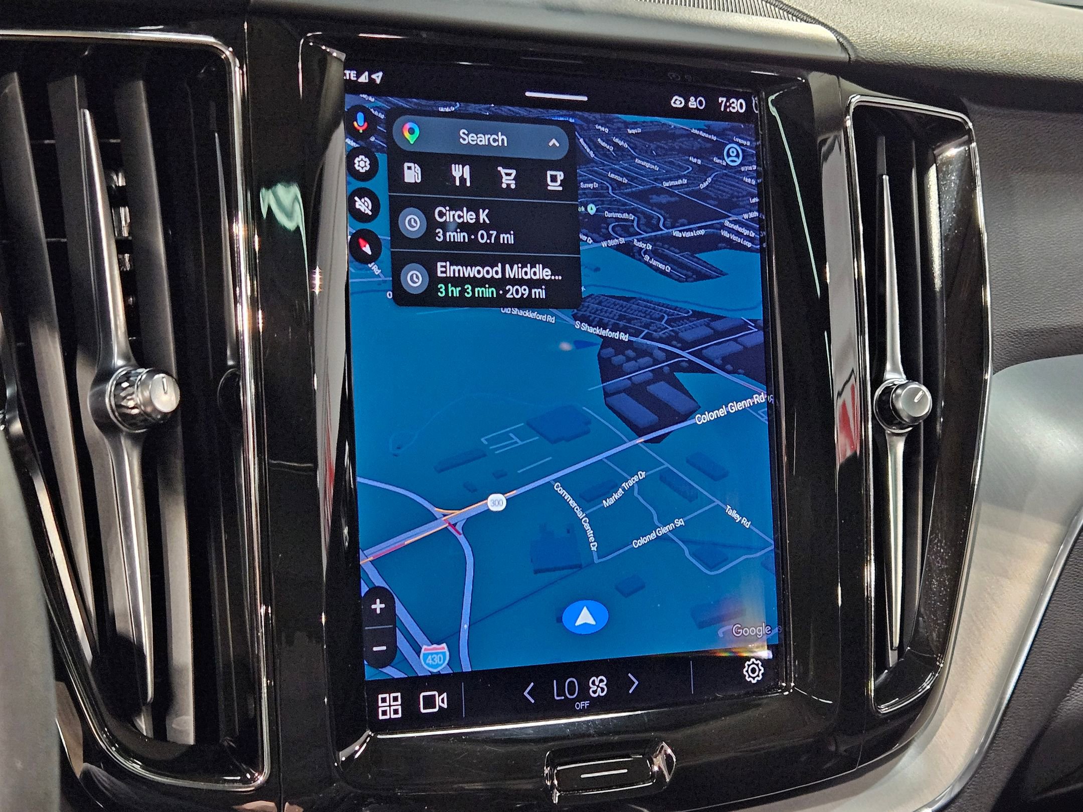 Used 2023 Volvo XC60 B5 Core image 31