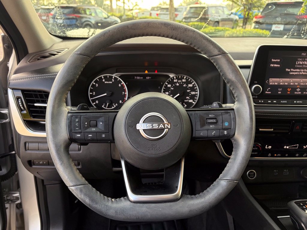 Certified 2022 Nissan Rogue SV w/ SV Premium Package FWD image 15