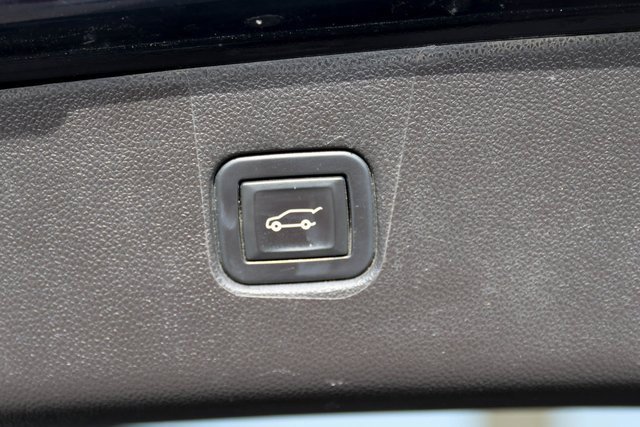 Used 2020 Chevrolet Blazer LT image 9