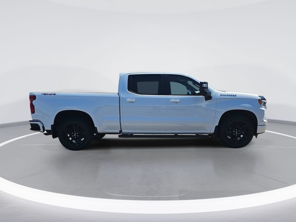 Used 2023 Chevrolet Silverado 1500 RST w/ True North Edition Plus AWD/4WD image 2